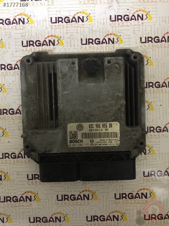 0261S02142 03C906056BR MED9.5.10 V.W PASSAT MOTOR BEYNİ ECU
