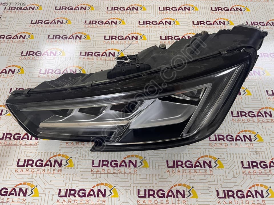 8W0.941.035 030129623300 AUDI A4 S4 LED MATRIX  SAĞ FAR